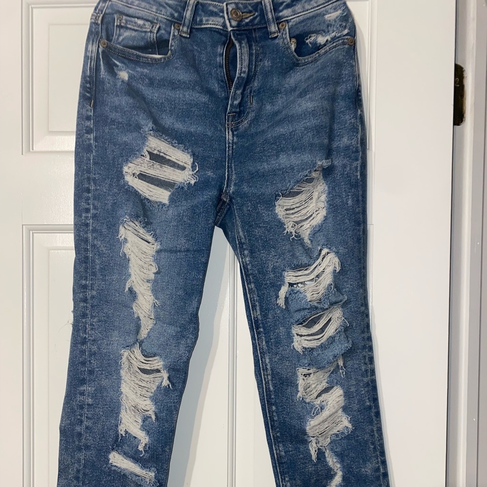 Women’s distressed AE jeans sz 00